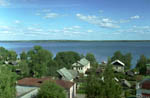 Вид на озеро Селигер в Осташкове